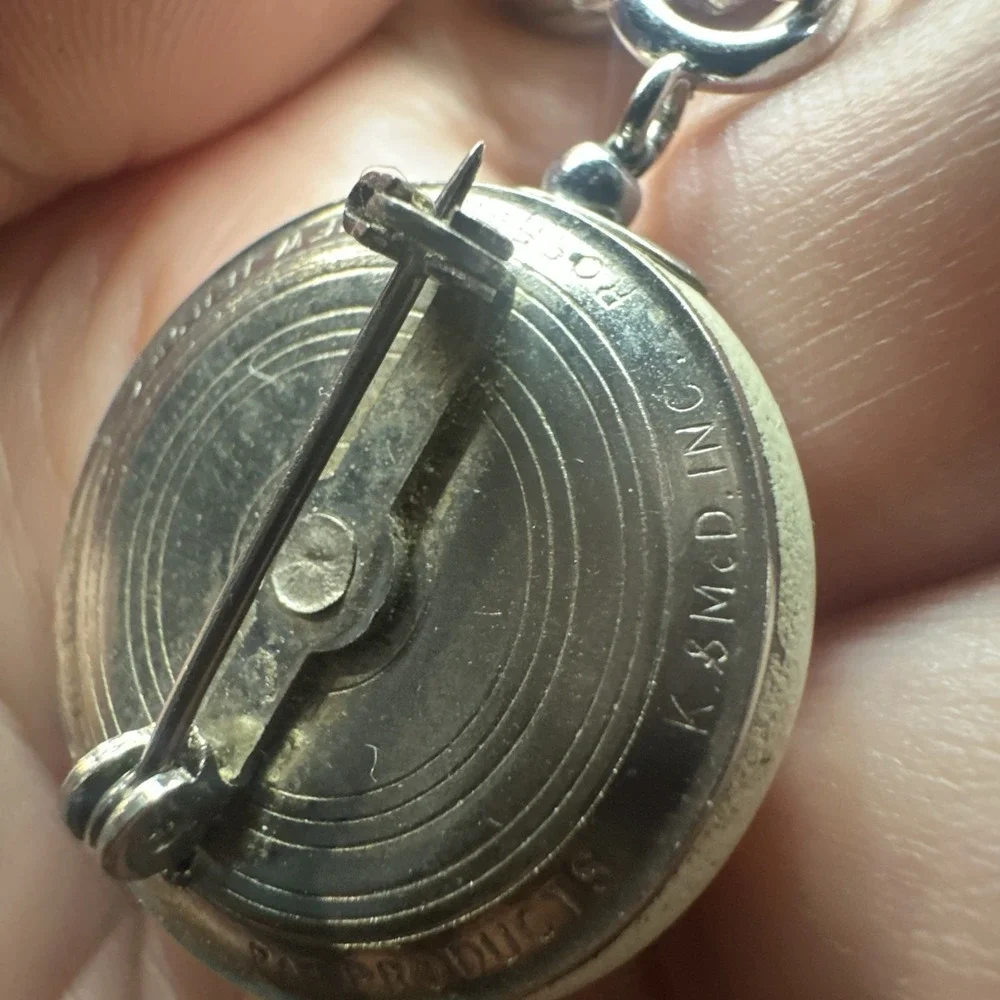 Working Vintage Sheffield Brooch Manual Wind Swiss Made Mint Condition 29mm Runs